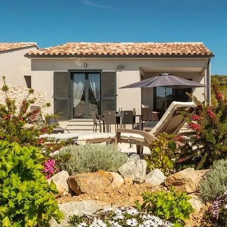 De 2 Chambres A Palasca A 100 M De La Avec Piscine Privee Jardin Amenage Et Wifi Vila *