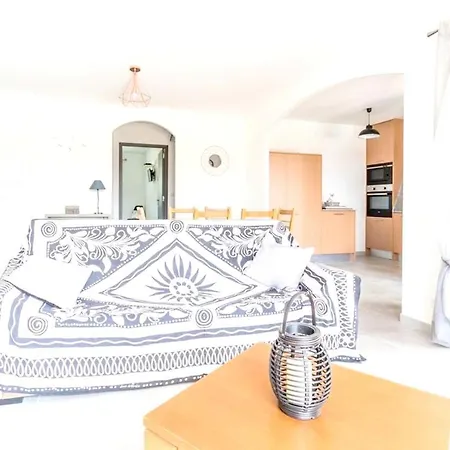 De 2 Chambres A Palasca A 100 M De La Avec Piscine Privee Jardin Amenage Et Wifi Palasca