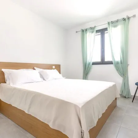 De 2 Chambres A Palasca A 100 M De La Avec Piscine Privee Jardin Amenage Et Wifi Palasca