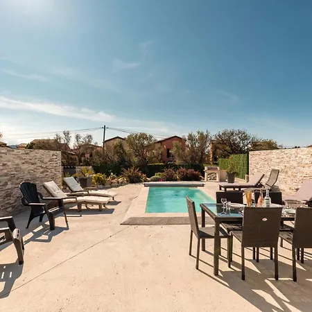 De 2 Chambres A Palasca A 100 M De La Avec Piscine Privee Jardin Amenage Et Wifi ヴィラ Palasca
